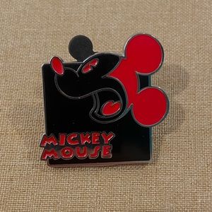 Disney Mickey Expression Pin - Mystery Pouch - Scared (Red)